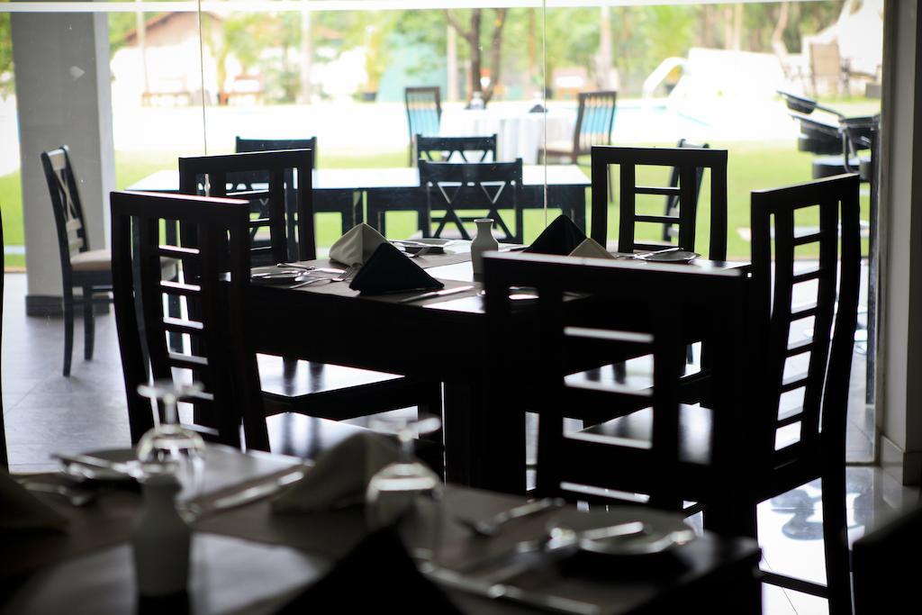 Lavendish Okrin Hotel Kataragama Exterior photo
