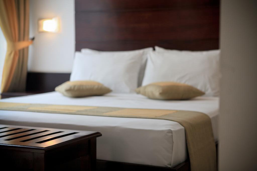 Lavendish Okrin Hotel Kataragama Room photo